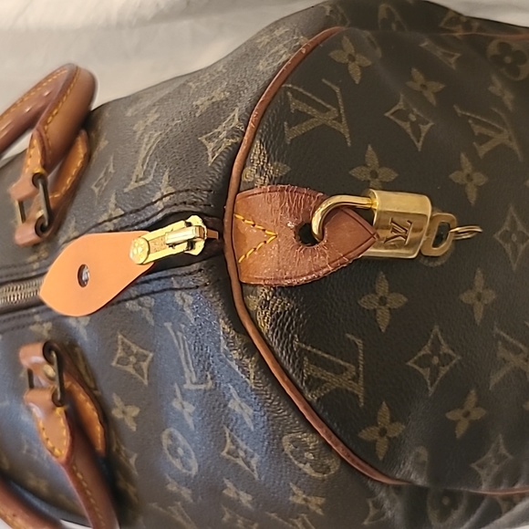 LOUIS VUITTON 1985 VINTAGE MONOGRAM CANVAS SPEEDY 40 BAG WITH LOCK& KEY #304 - Picture 5 of 17